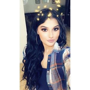 Meet your Posher, Mia